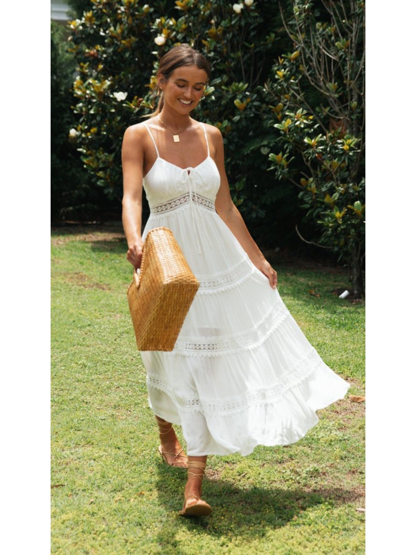 Summer Women'S Boho Style Spaghetti Strap Dress, Lace Splicing Flared Long Dress, Suitable for Vacation, Beach And Daily Wear, Elevate Your Look