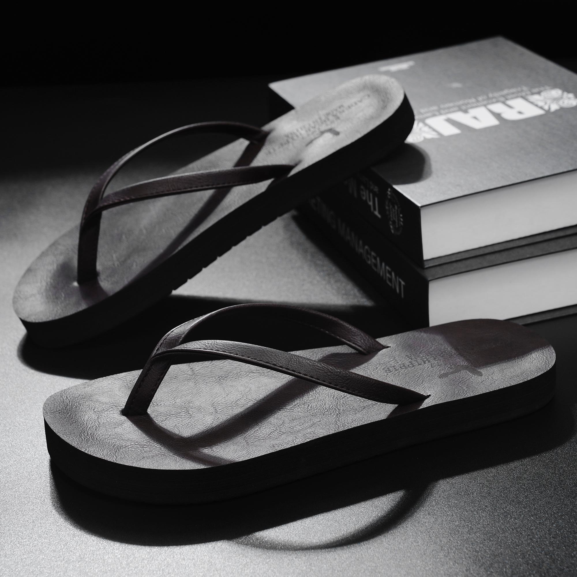 2026 New Men's Flip-Flops Summer Wear-Resistant Sandals Outdoor Thick-Soled Beach Shoes Men's Thong Sandals