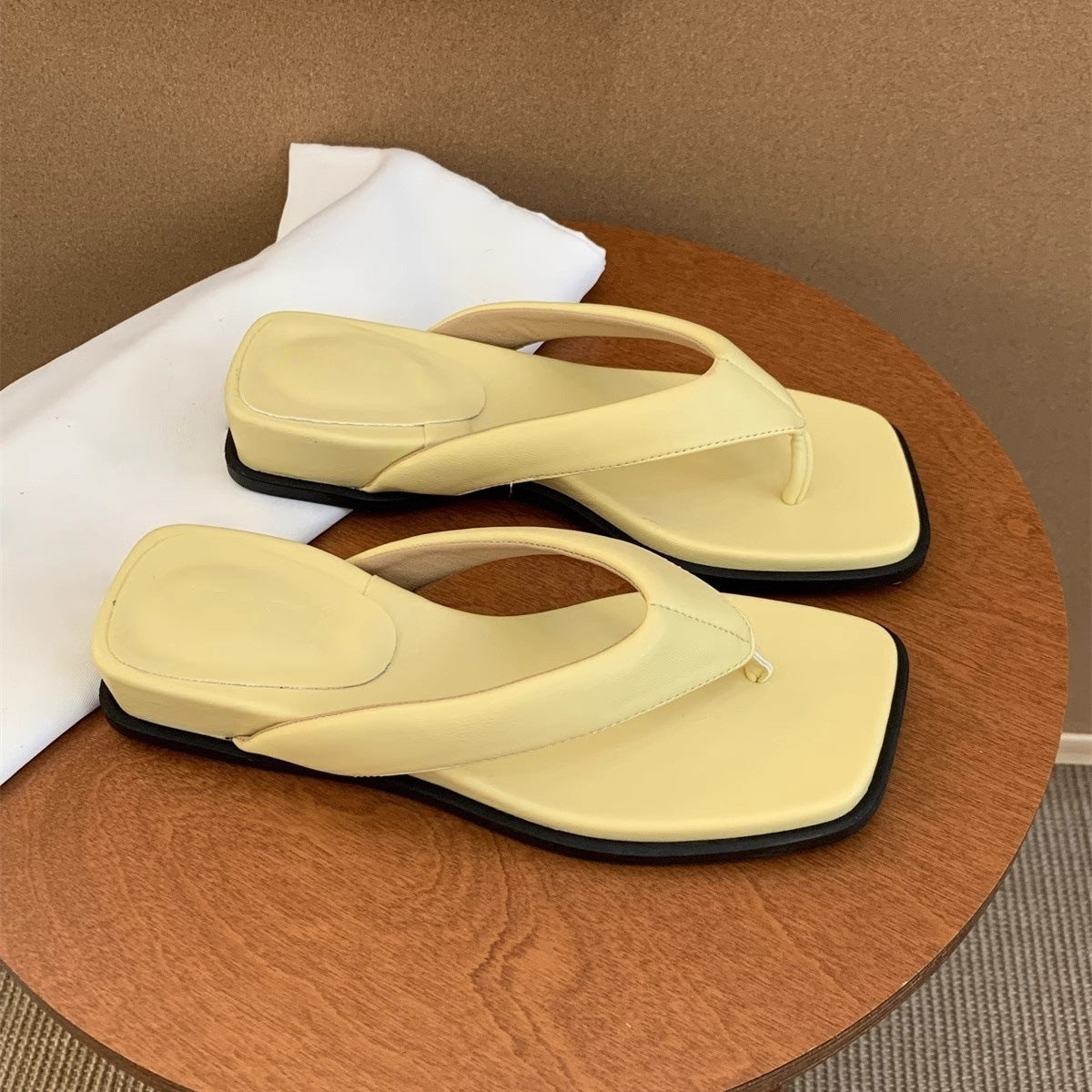 Women'S Silvery Flip-Flops, Summer Outdoor Footwear, New Soft Thick Sole Sandals, Gorgeous Toe-Post Beach Shoes for Vacation, Women Shoes